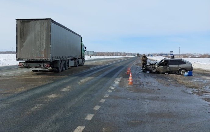 Проводится проверка по факту автоаварии в Калачинском районе