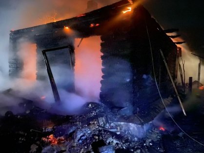 В Калачинском районе Омской области проводится проверка по факту пожара, в котором погибли жители региона